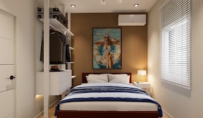 4 bedrooms, desk, travel cot, WiFi