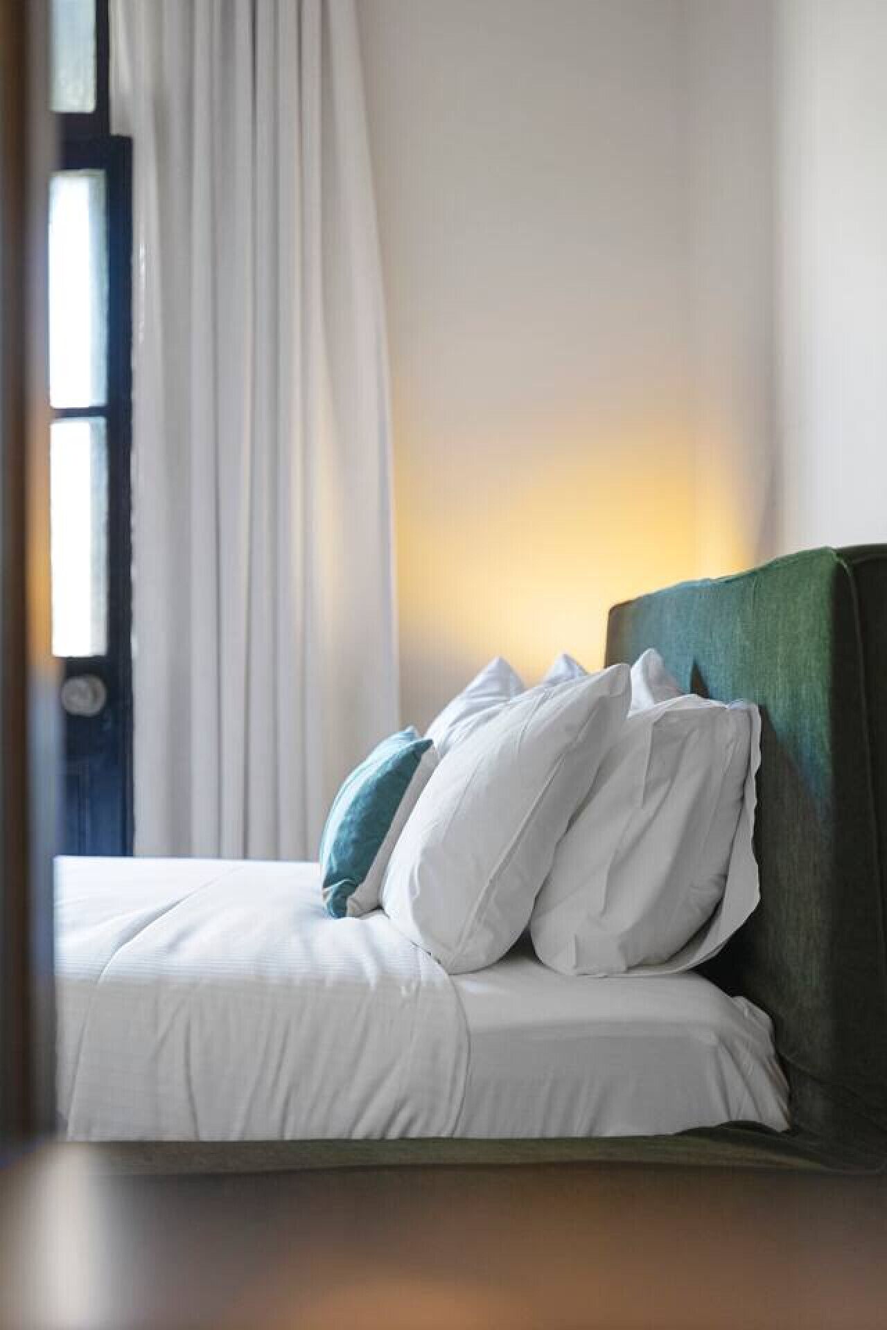 4 habitaciones, tabla de planchar con plancha, wifi y ropa de cama 