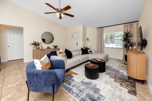 スマートテレビ、書斎 / ワークスペース