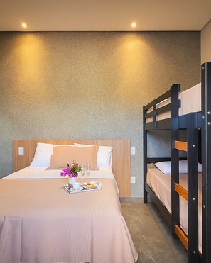 3 bedrooms, iron/ironing board, WiFi