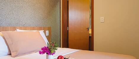 3 bedrooms, iron/ironing board, WiFi