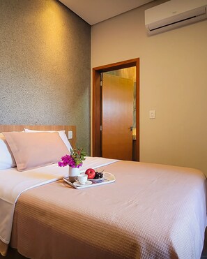 3 habitaciones, tabla de planchar con plancha y wifi 