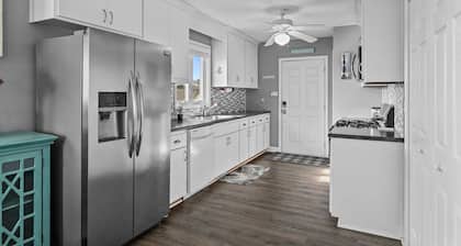 Oceanview - Cozy 3bedroom/2bath with a fantastic location on Harkers Island