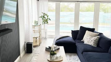 Smart TV, chimenea