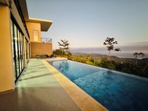 Alberca al aire libre 