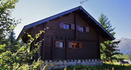 "LES RONDINS", chalet Guzet neige, départ direct piste et rando, vue panoramique