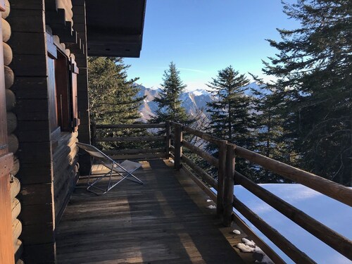 "LES RONDINS", chalet Guzet neige, départ direct piste et rando, vue panoramique