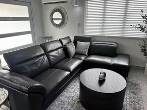 Téléviseur connecté de 32 po avec télévision numérique