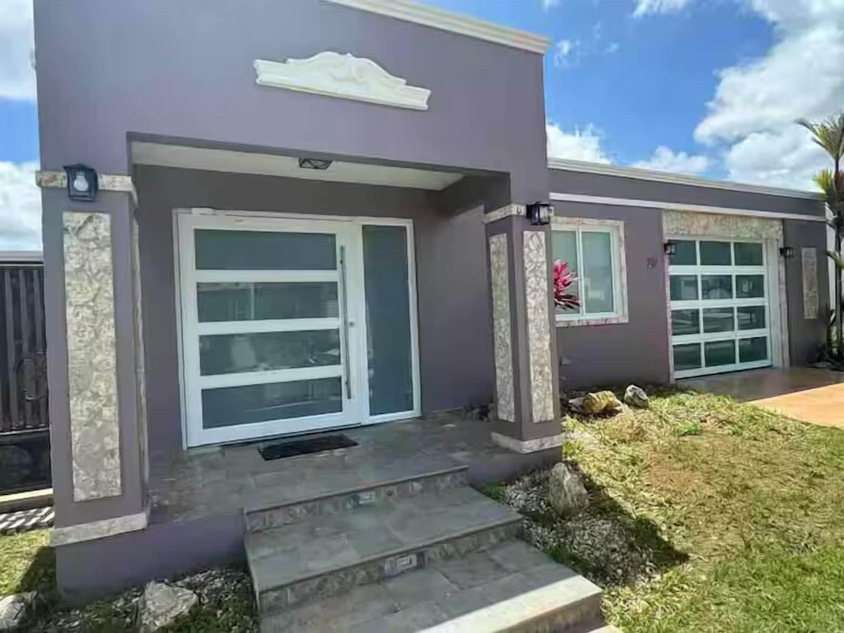 Mặt tiền nơi lưu trú