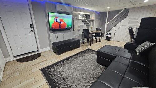 Lofty Cozy Suite near Nassau Coliseum and Hofstra University