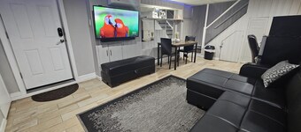 Lofty Cozy Suite near Nassau Coliseum and Hofstra University