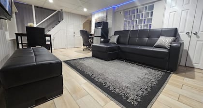 Lofty Cozy Suite near Nassau Coliseum and Hofstra University