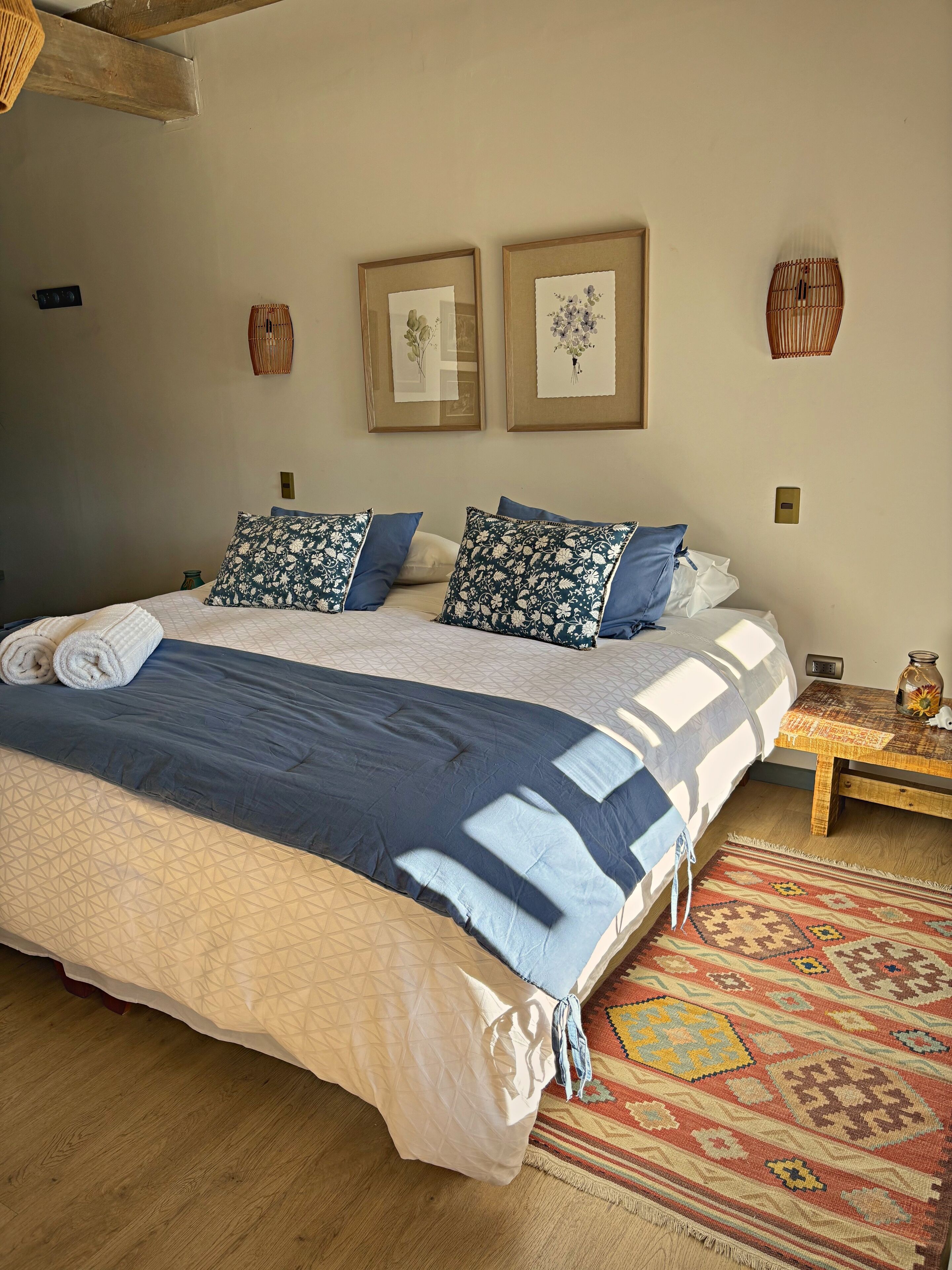 Standard Double or Twin Room, Pool View | Bed sheets