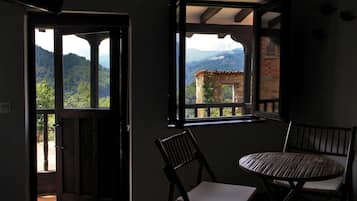 Chambre Double Confort, vue montagne | Wi-Fi gratuit