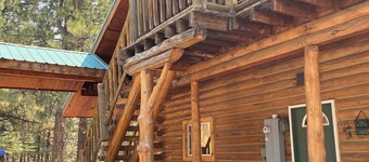 4-bedroom cabin in charming Pine Idaho with WiFi, AC, mountains, rive, lake