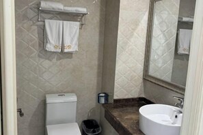 Ảnh chưa phân loại, 2 trong số 17 ảnh, nút