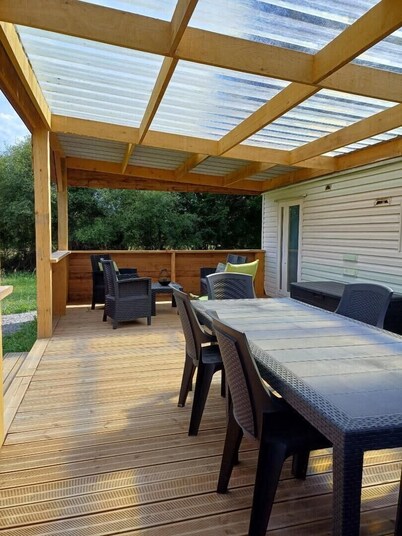 La source - Bungalow avec terrasse à Eguzon