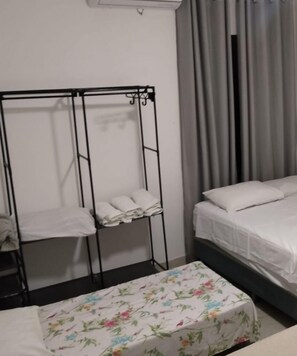 4 dormitorios, tabla de planchar con plancha, wifi gratis y ropa de cama