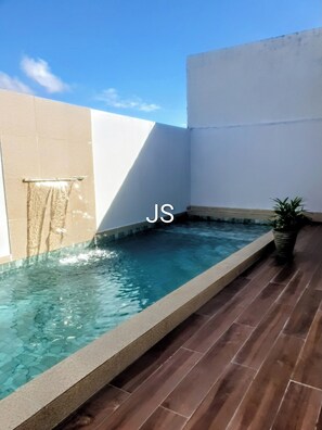 Alberca al aire libre 