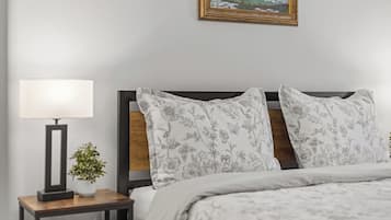 4 bedrooms, desk, iron/ironing board, free WiFi