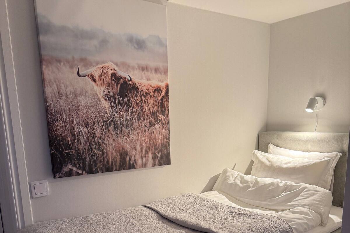 Deluxe Single Room, Patio, Lake View | WiFi (free)