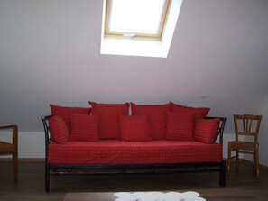 TV, fireplace, DVD player - La Mauricolette - SAINT-EMILAND (SAINT-EMILAND)