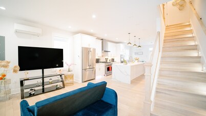 Stylish 4BR/4BA Haven | Rooftop Deck & Private Parking!