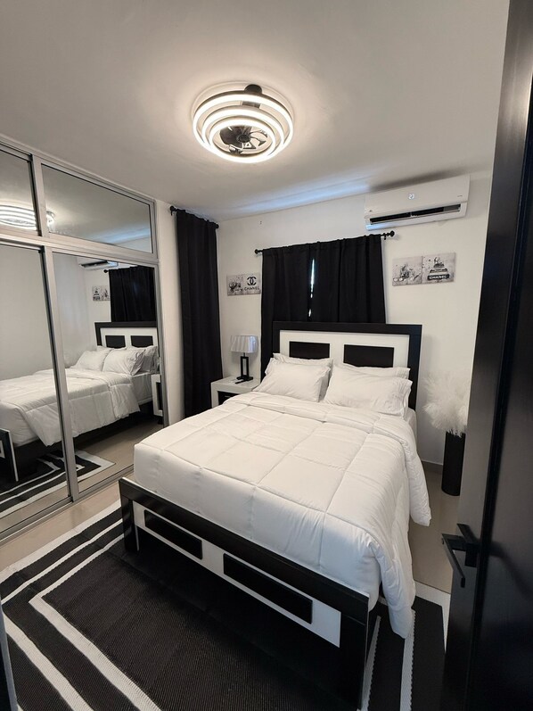 3 chambres, fer et planche à repasser, Wi-Fi, literie fournie