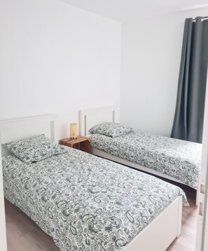 2 bedrooms, WiFi, bed sheets