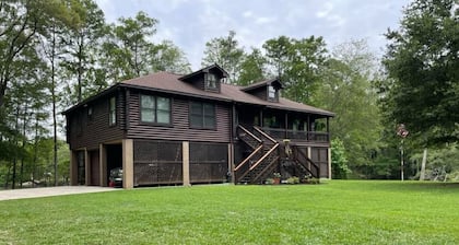 Edisto River Waterfront Cabin in Saint George