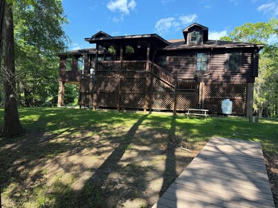 Edisto River Waterfront Cabin in Saint George