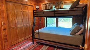 3 bedrooms, WiFi, bed sheets