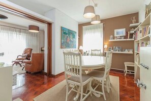 Interior - Casa De Salgueiros (Porto)