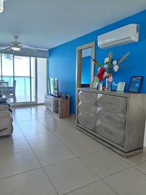 Interior - Charming 2-bedroom apartment in fabulous San Carlos with AC (San Carlos)