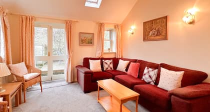 Fellsman Cottage: Your Charming Escape in the Heart of the Yorkshire Dales