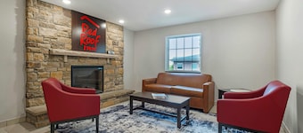 Red Roof Inn Charlestown