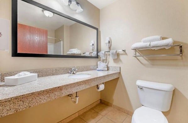 Deluxe Room, 2 Queen Beds, Accessible, Non Smoking | Bathroom | Combined shower/tub, hair dryer, towels, soap - Red Roof Inn Charlestown (Charlestown)