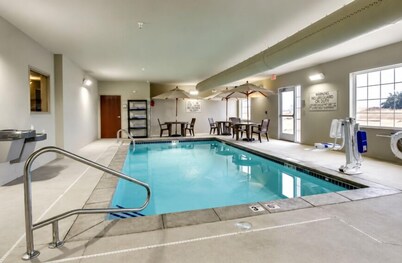 Red Roof Inn Charlestown