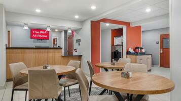 Free daily continental breakfast