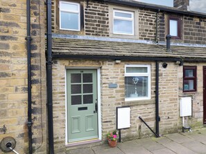 Exterior detail - Serenity Cottage (Keighley)