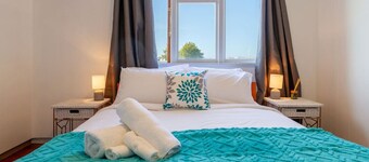 A comfy family stay near Hornby Mall Sleeps 8