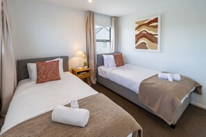 4 bedrooms, desk, iron/ironing board, free WiFi