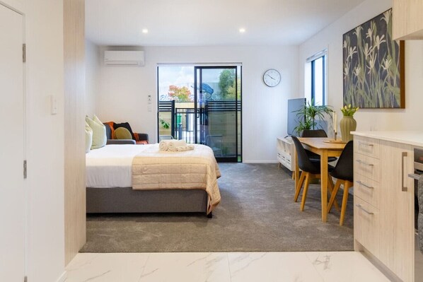 1 Schlafzimmer, Bügeleisen/Bügelbrett, kostenloses WLAN, Bettwäsche