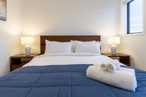 1 غرفة نوم ومكواة/لوح كي وواي فاي مجانًا وملاءات أسرّة