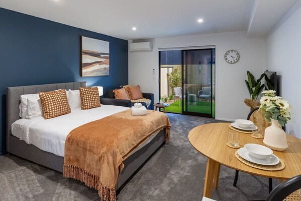 1 室のベッドルーム、アイロン / アイロン台、WiFi (無料)、ベッドシーツ