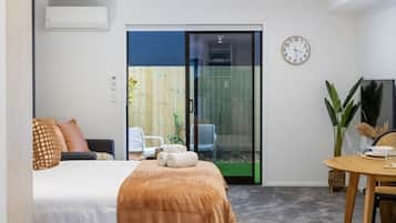 1 bedroom, iron/ironing board, free WiFi, bed sheets