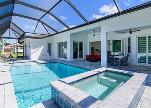 Piscine extérieure, piscine chauffée