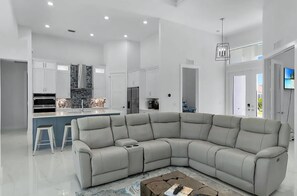 Smart-tv, videospil, bordtennisbord, computerskærme