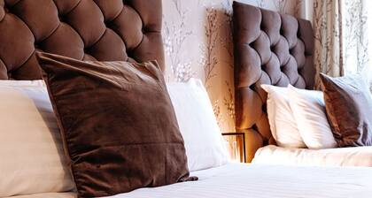 Ricky Road Guest House