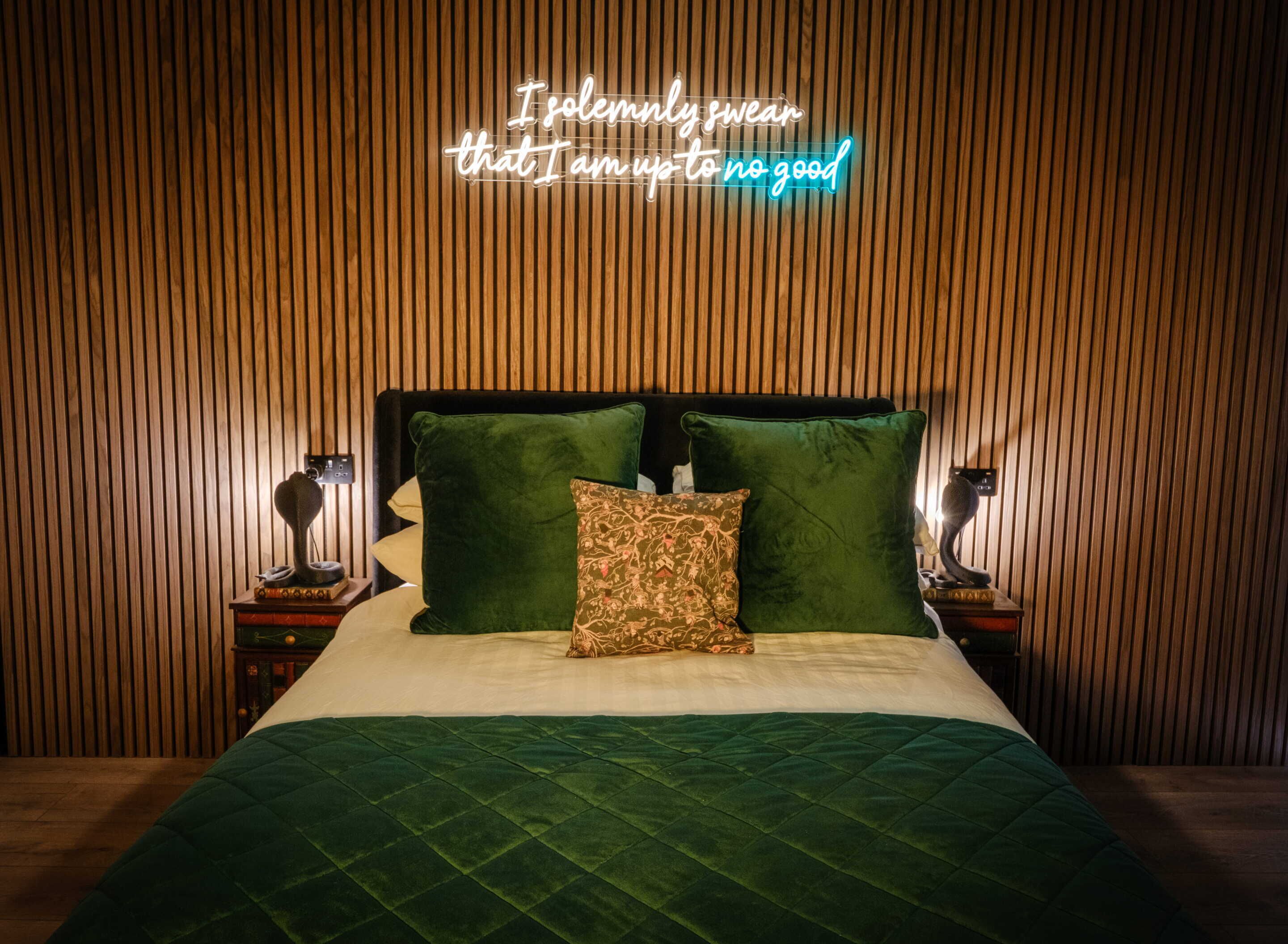 Studio – exclusive, eget bad (Serpent Studio Room ) | Skrivebord, strykejern/-brett, wi-fi (inkludert) og sengetøy